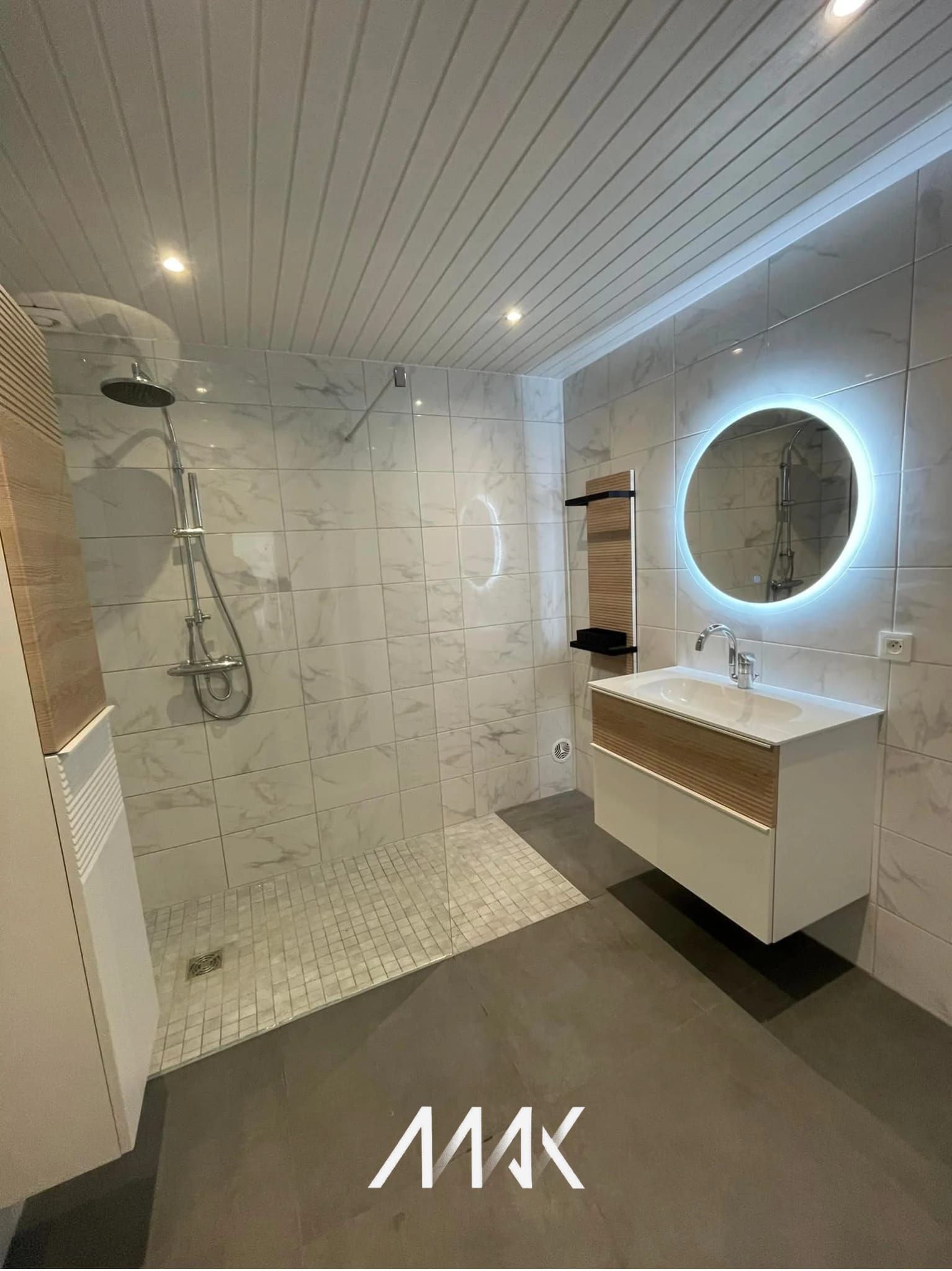 Joints et finitions de carrelage